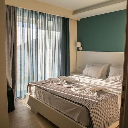 Hotel Alexander Mýtikas Extérieur photo