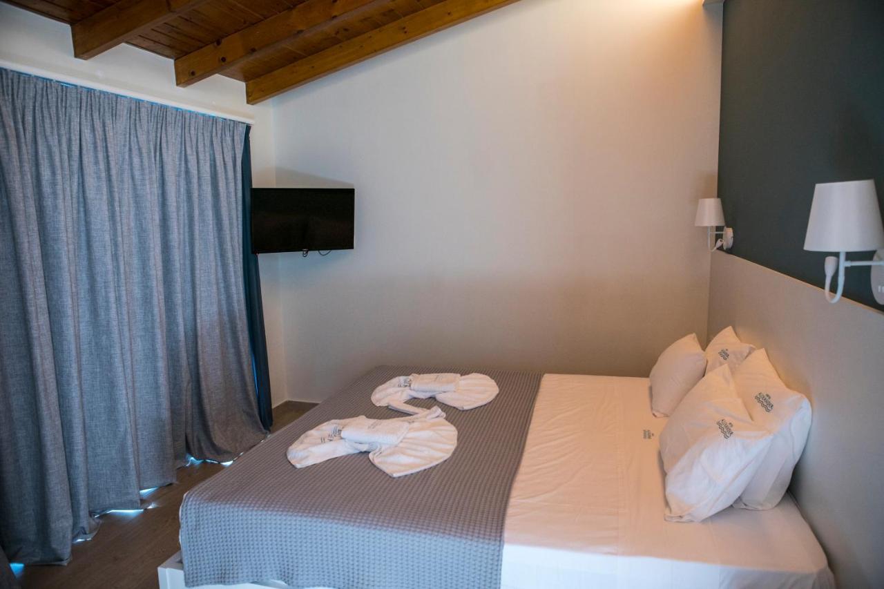 Hotel Alexander Mýtikas Extérieur photo