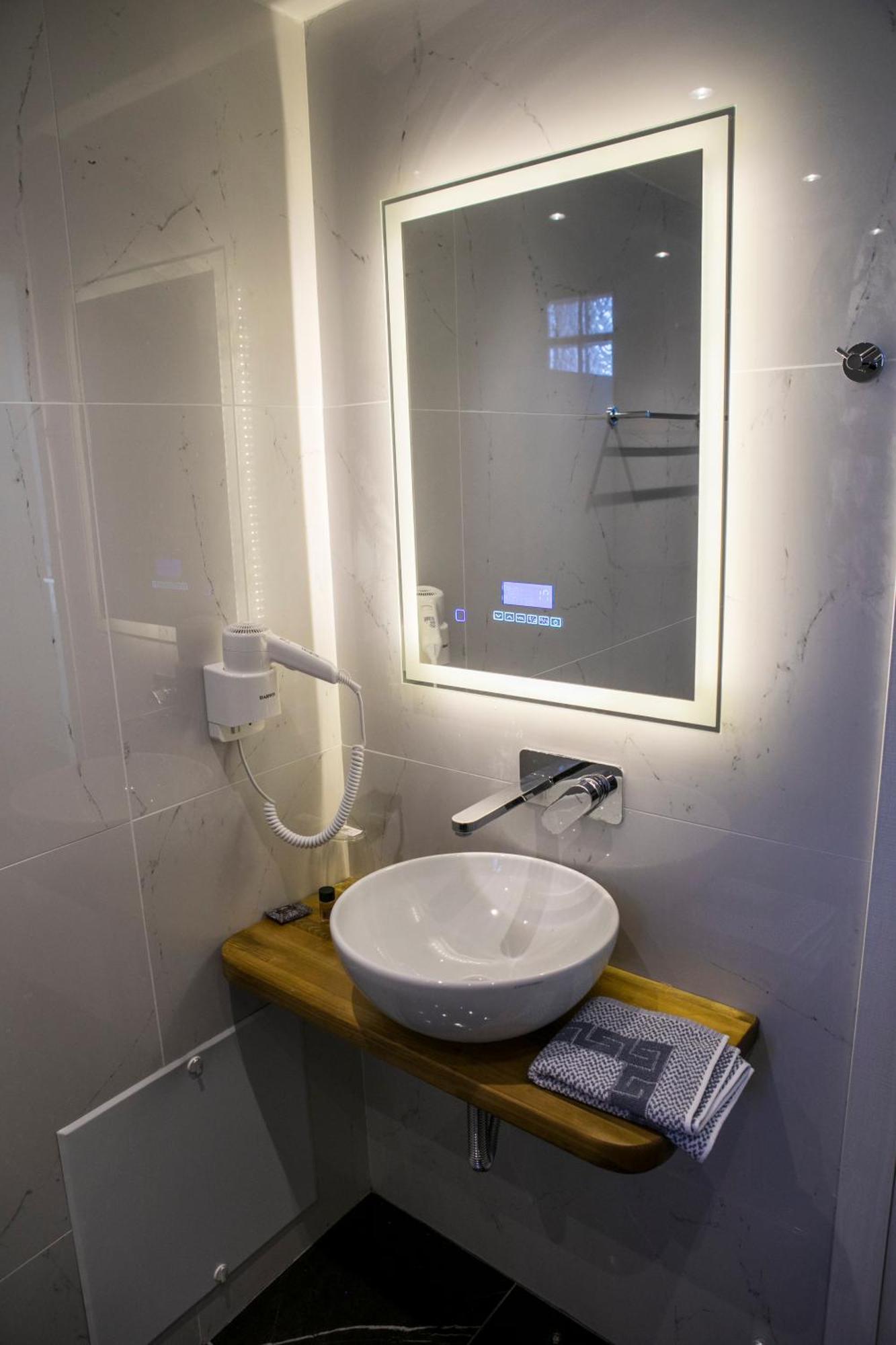 Hotel Alexander Mýtikas Extérieur photo